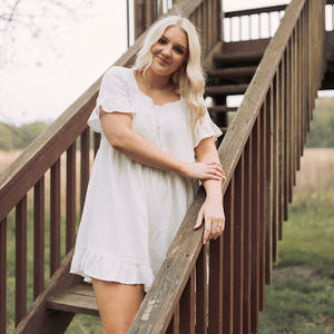 Meet your Posher, Laraeli